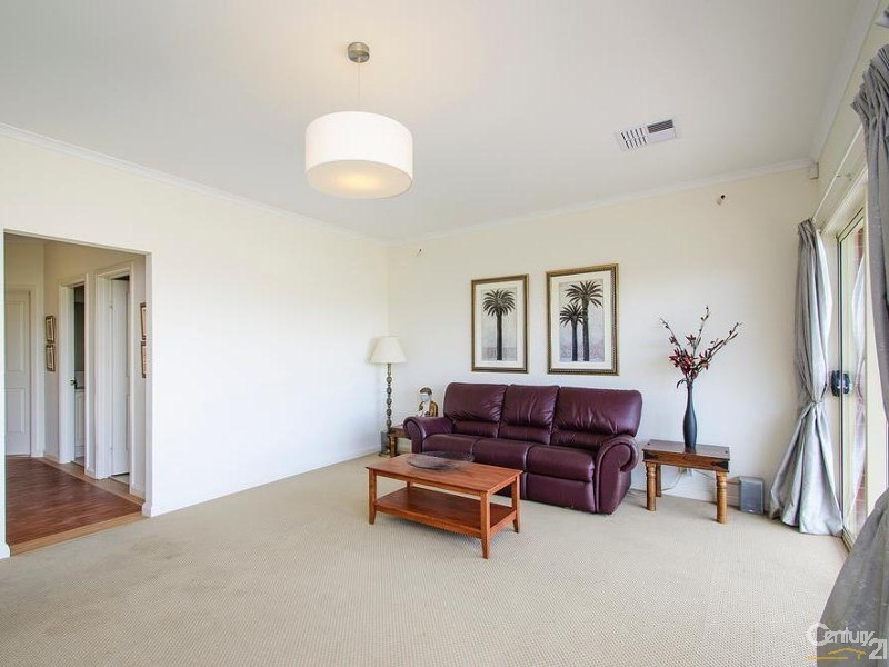 9 Kooraweera Street, Hallett Cove SA 5158