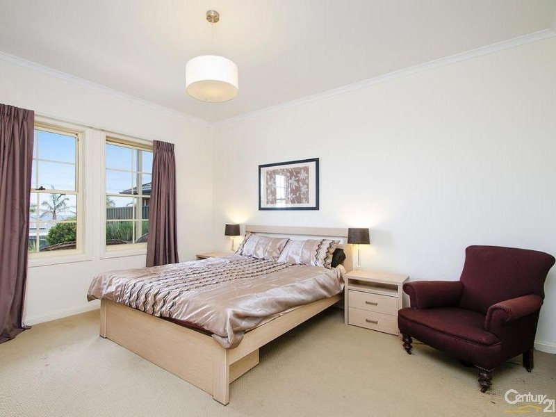 9 Kooraweera Street, Hallett Cove SA 5158