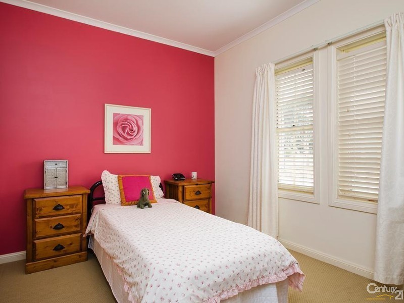 9 Kooraweera Street, Hallett Cove SA 5158