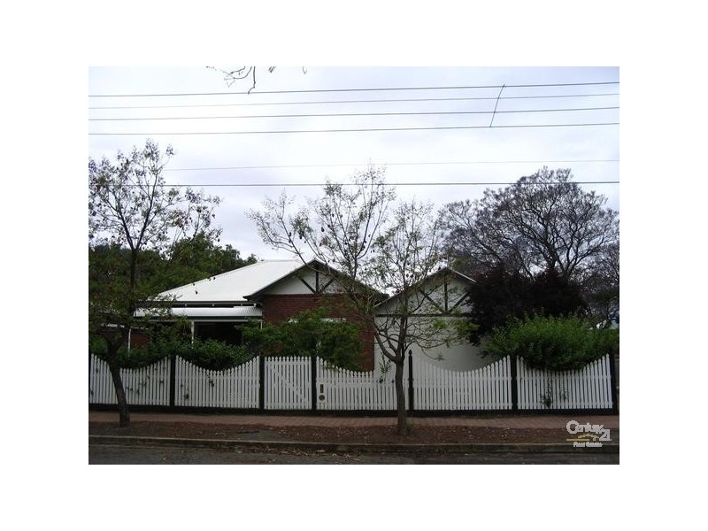 18 CLOVELLY AVENUE, Clarence Gardens SA 5039
