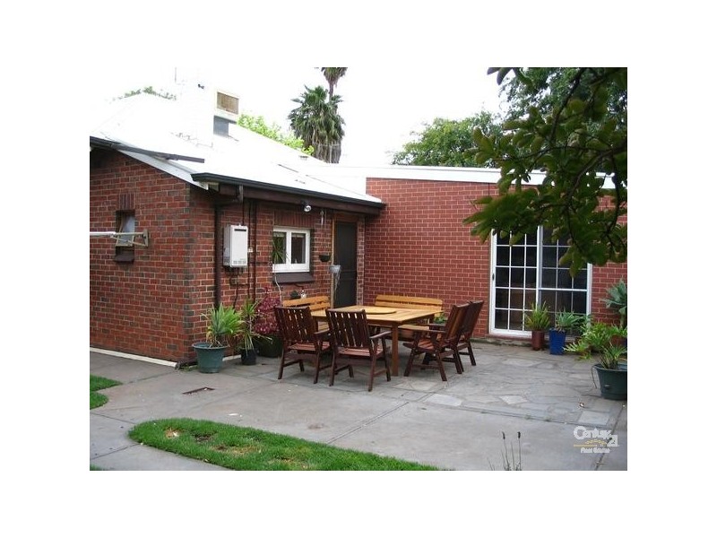 18 CLOVELLY AVENUE, Clarence Gardens SA 5039