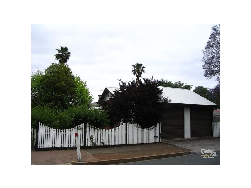 18 CLOVELLY AVENUE, Clarence Gardens SA 5039