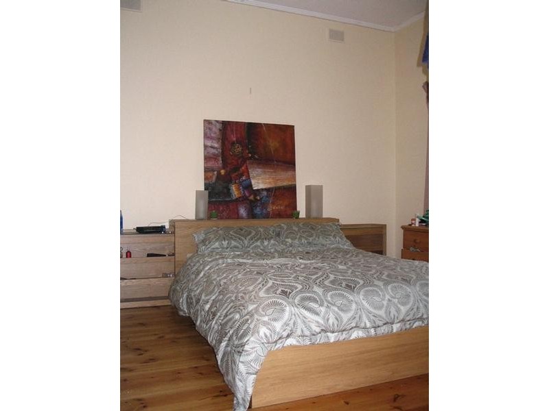 18 CLOVELLY AVENUE, Clarence Gardens SA 5039