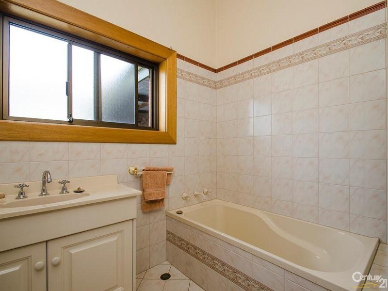 4 Seymour Terrace, Ascot Park SA 5043