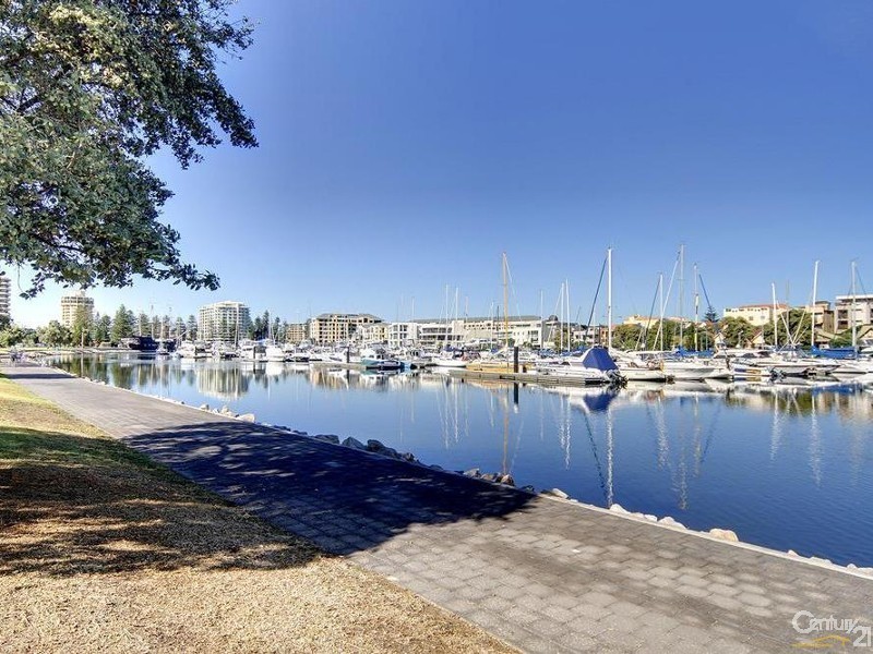 1/18 Adelphi Terrace, Glenelg North SA 5045