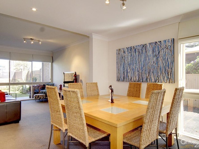1/18 Adelphi Terrace, Glenelg North SA 5045