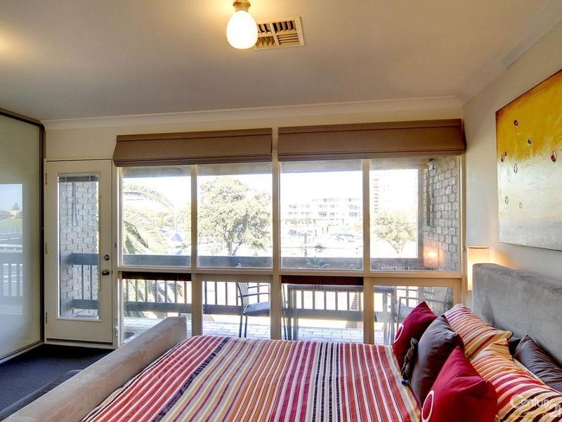 1/18 Adelphi Terrace, Glenelg North SA 5045