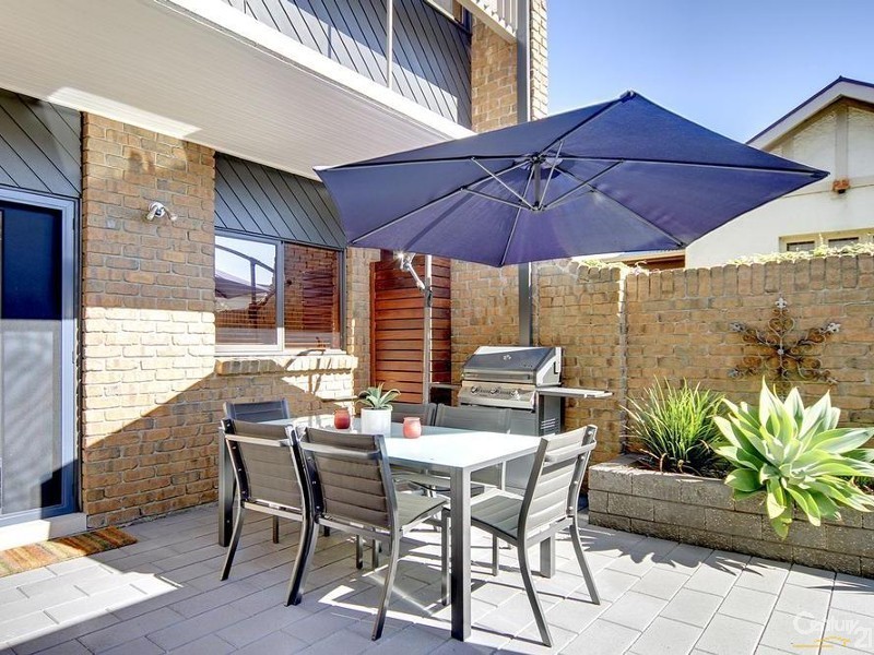 1/18 Adelphi Terrace, Glenelg North SA 5045