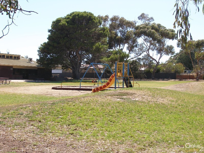 18 Francis Street, O’sullivan Beach SA 5166