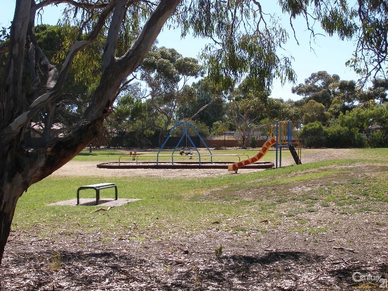 18 Francis Street, O’sullivan Beach SA 5166