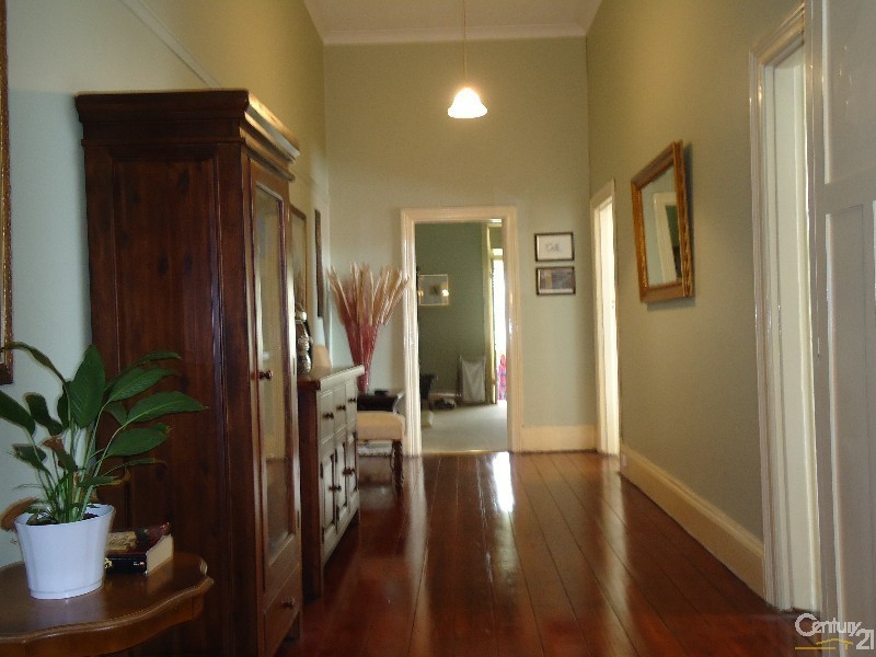 2/2 Saltram Road, Glenelg SA 5045