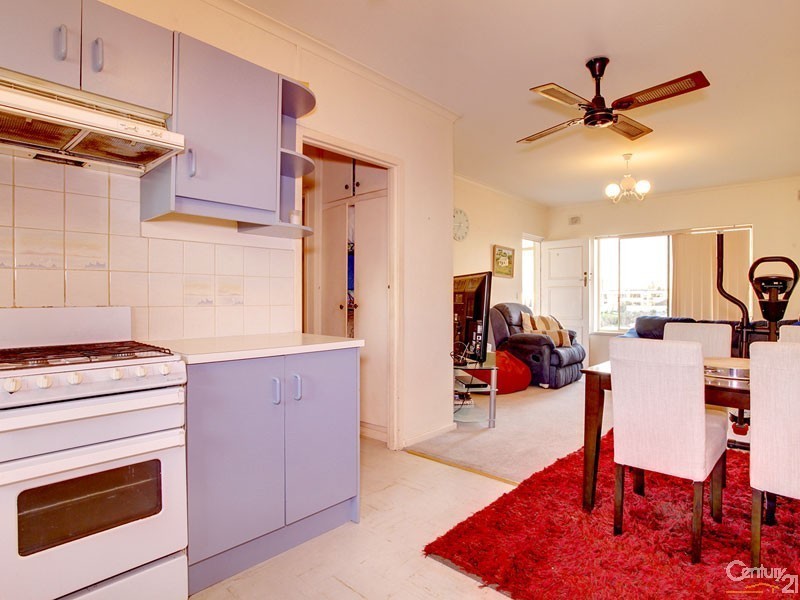 10/22 North Esplanade, Glenelg North SA 5045