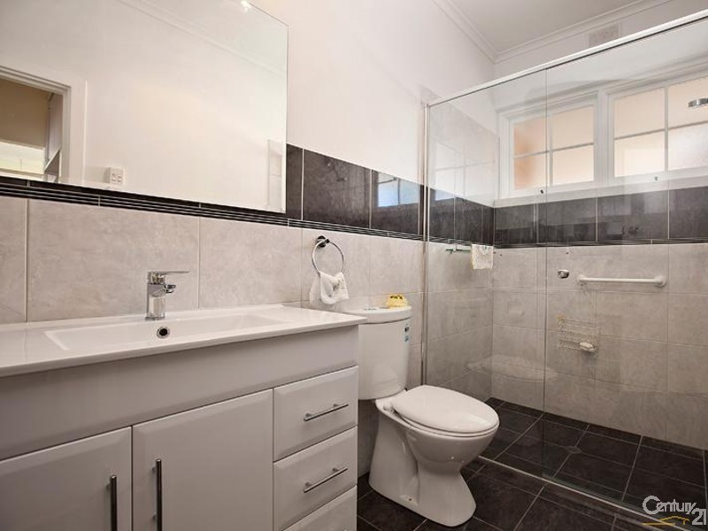 3A/6 Penzance Street, Glenelg SA 5045