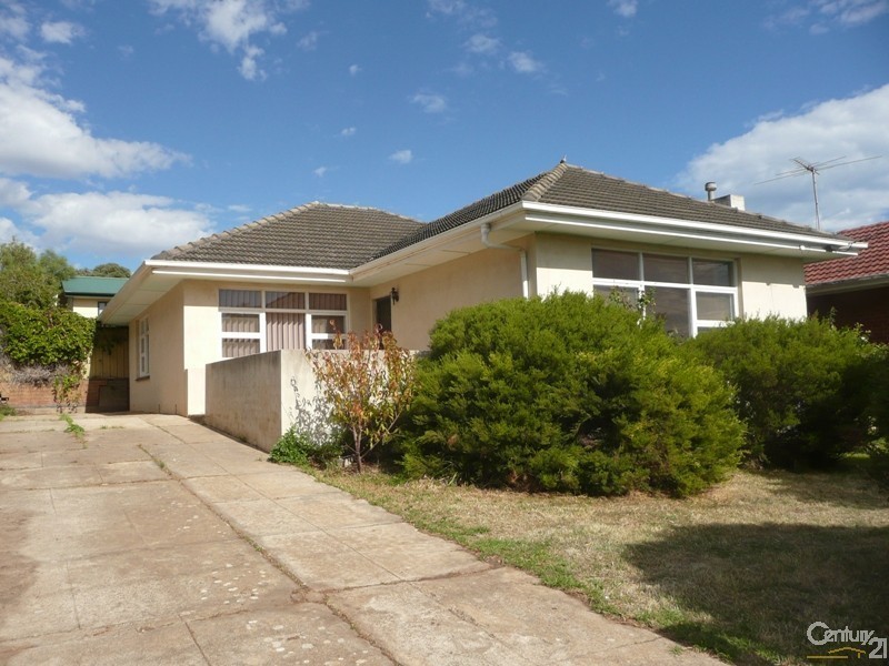 17 Emma Street, Marino SA 5049