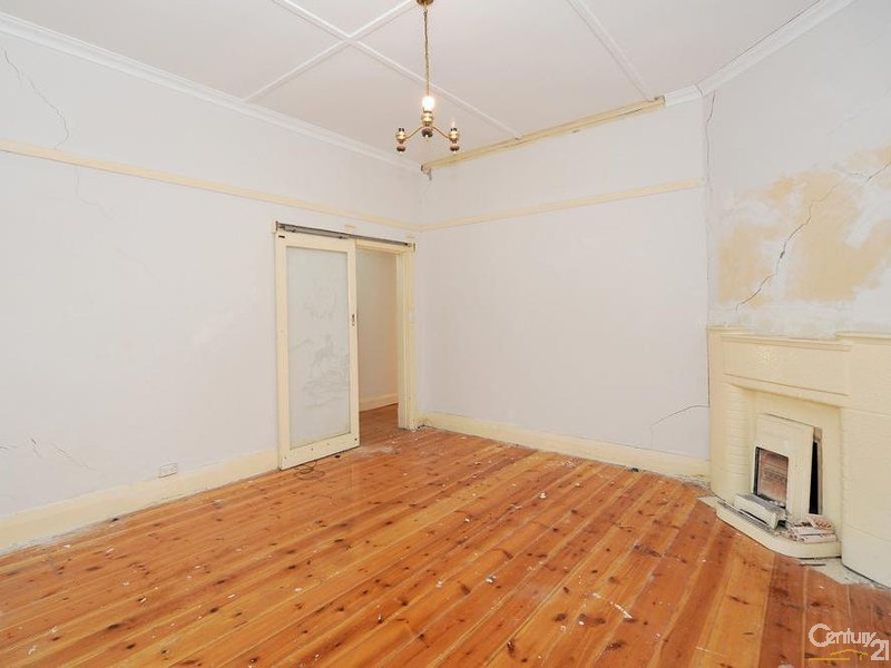 32 Farnham Road, Keswick SA 5035