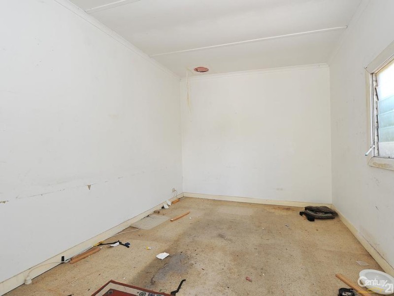 32 Farnham Road, Keswick SA 5035