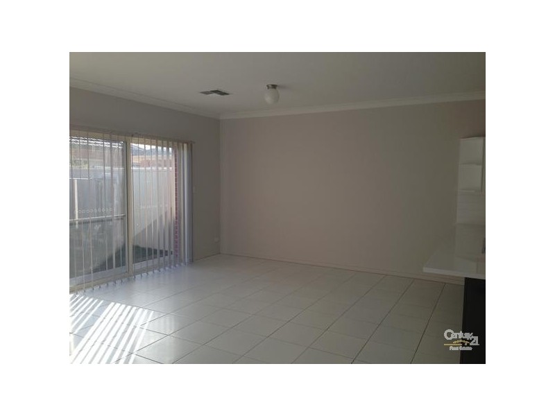 2/16 Russ Avenue, Seaton SA 5023