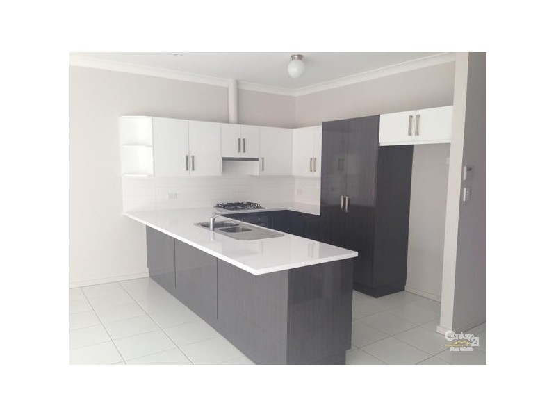 2/16 Russ Avenue, Seaton SA 5023