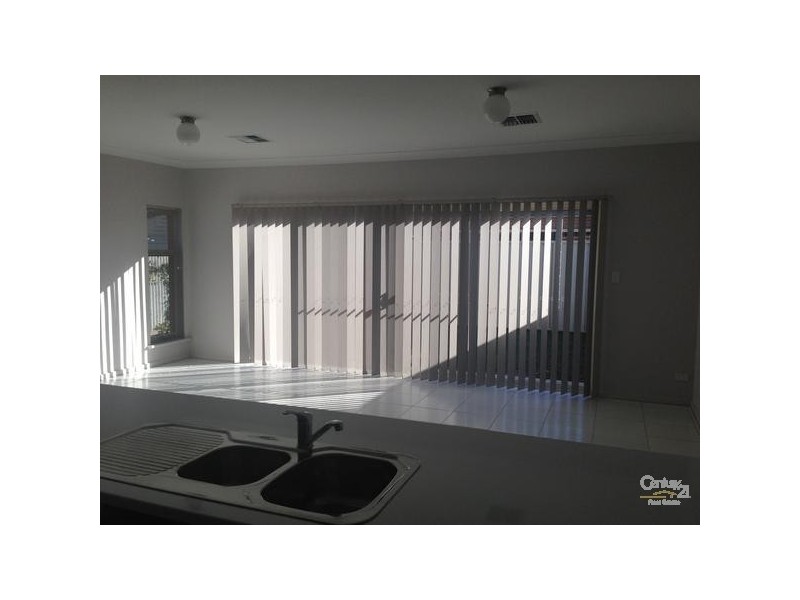 2/16 Russ Avenue, Seaton SA 5023