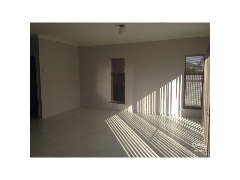 2/16 Russ Avenue, Seaton SA 5023