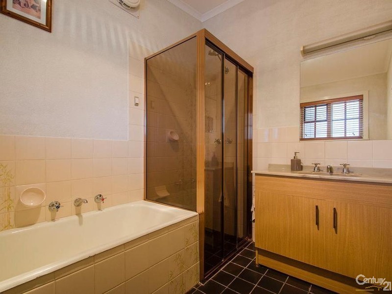 4 Henry Street, Clarence Park SA 5034