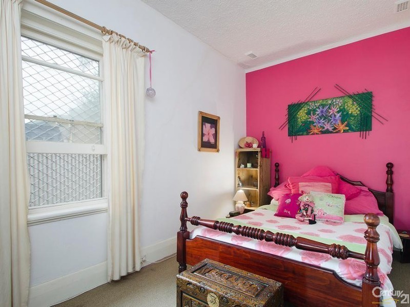 26 Moseley Street, Glenelg SA 5045