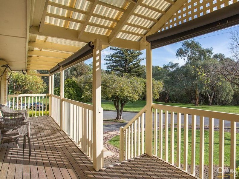 7 Riverside Drive, Bedford Park SA 5042