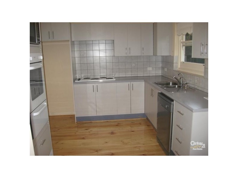 11 Doncaster Ave, Novar Gardens SA 5040