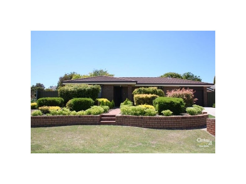 1 Glenway Cres, Hallett Cove SA 5158