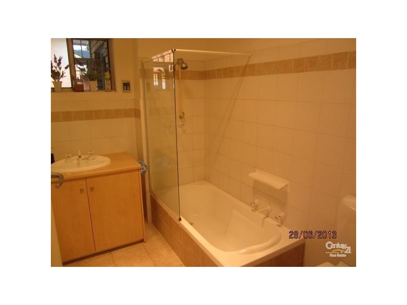 1/16 Golflands Tce, Glenelg North SA 5045