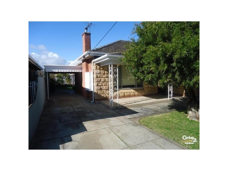 8 Young Street, Findon SA 5023