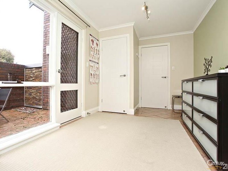 6 Karoola Court, Hallett Cove SA 5158