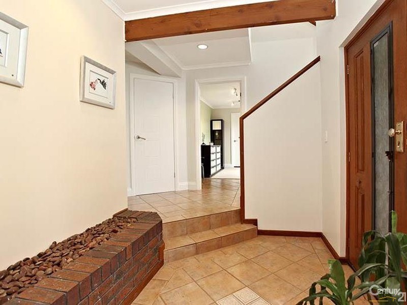 6 Karoola Court, Hallett Cove SA 5158