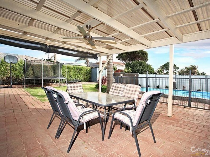 6 Karoola Court, Hallett Cove SA 5158