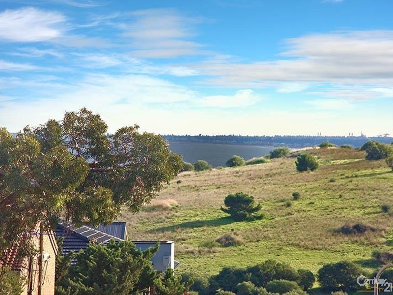 6 Karoola Court, Hallett Cove SA 5158