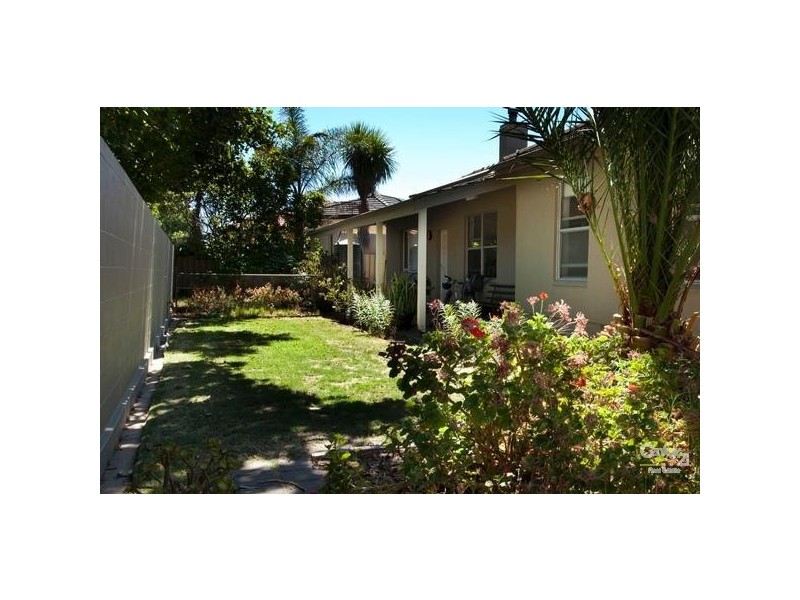 15 Kibby Ave, Glenelg North SA 5045