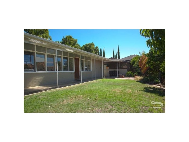 15 Kibby Ave, Glenelg North SA 5045