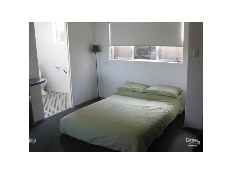 15 Kibby Ave, Glenelg North SA 5045