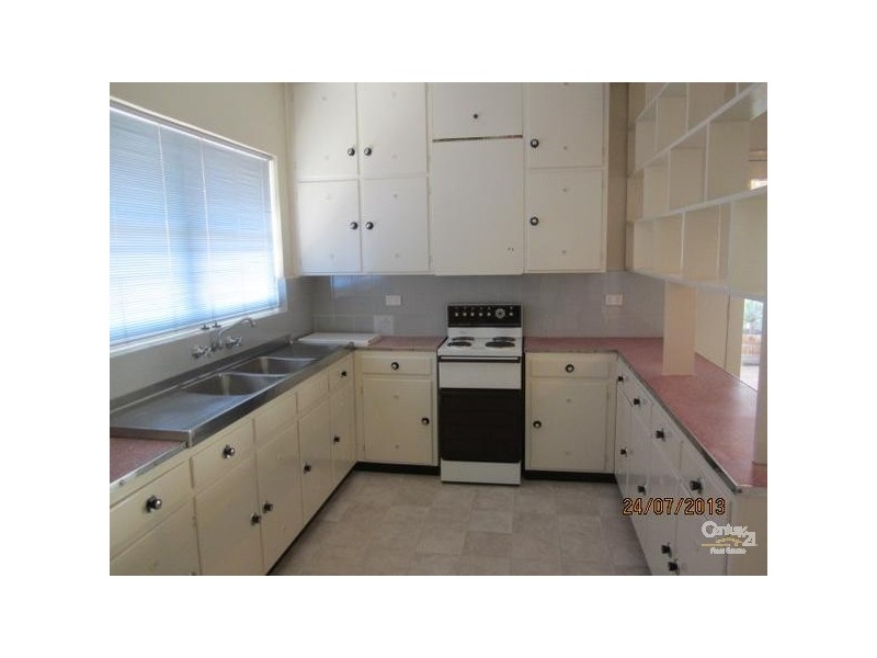 32 Richardson Ave, Glenelg North SA 5045
