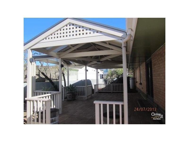 32 Richardson Ave, Glenelg North SA 5045