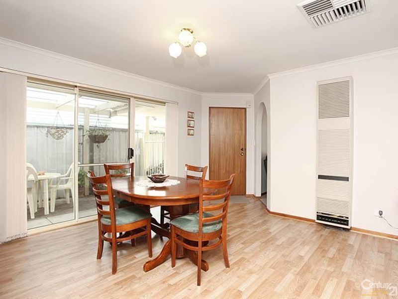 27 Southbound Avenue, Aberfoyle Park SA 5159