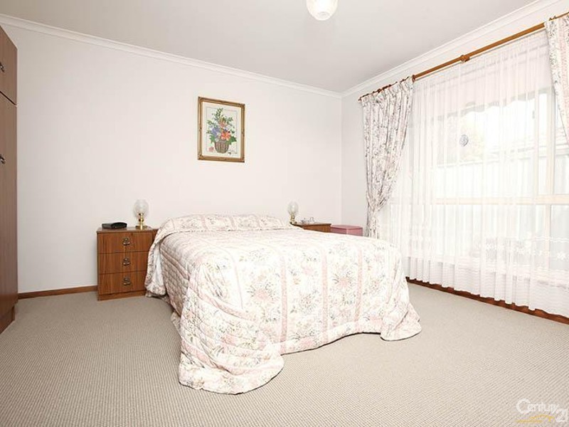 27 Southbound Avenue, Aberfoyle Park SA 5159