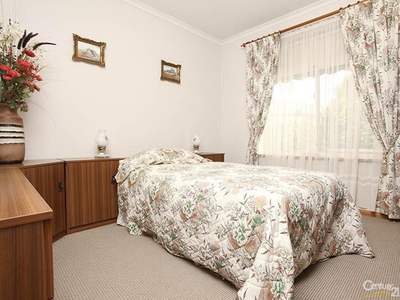 27 Southbound Avenue, Aberfoyle Park SA 5159