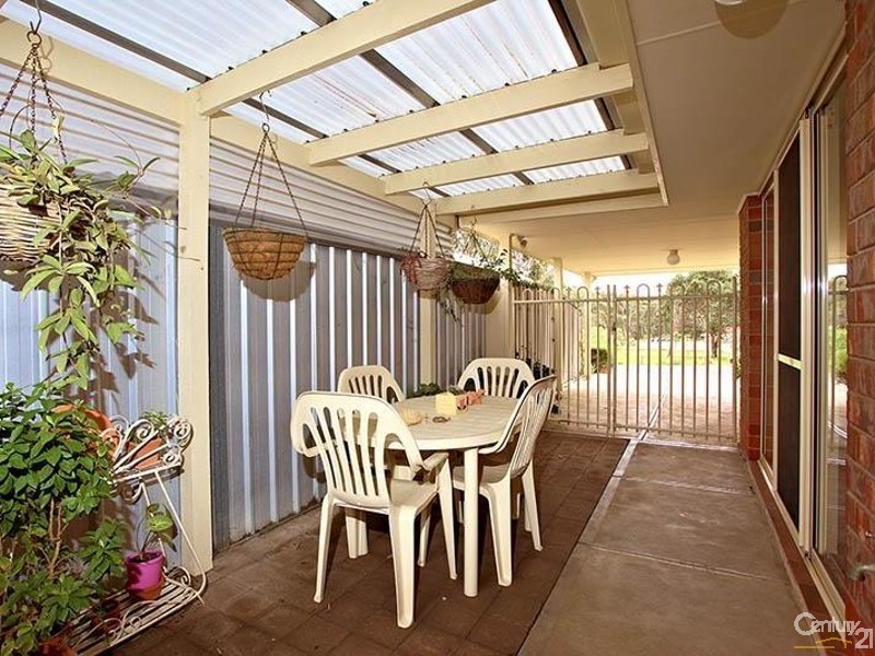 27 Southbound Avenue, Aberfoyle Park SA 5159