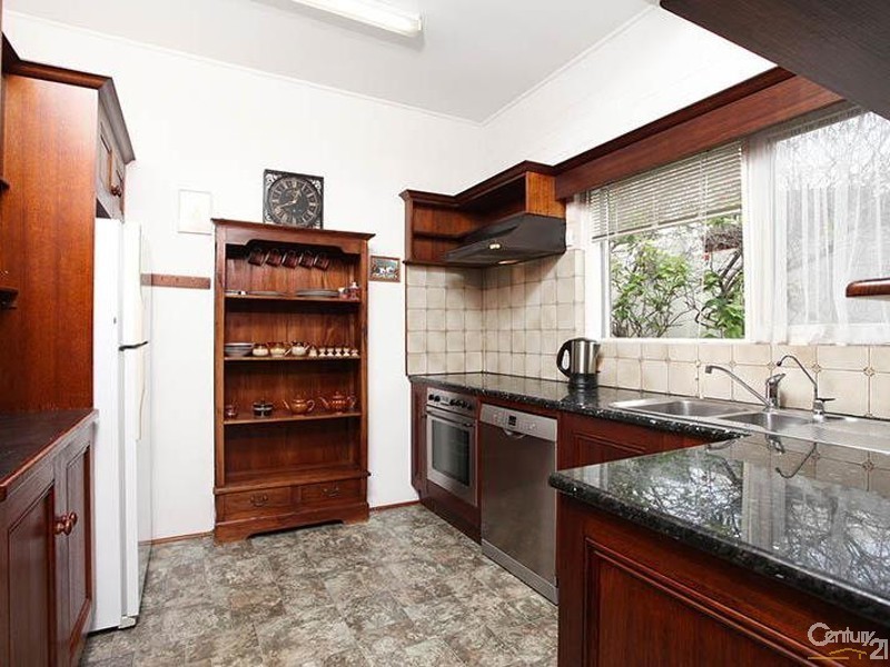 5 Barton Avenue, Marino SA 5049