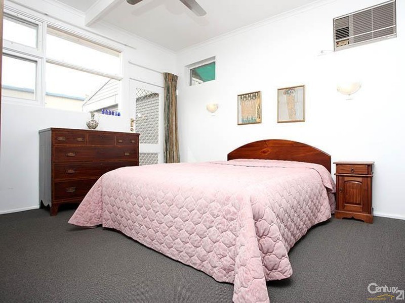 5 Barton Avenue, Marino SA 5049