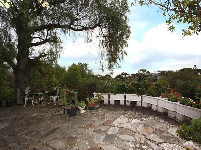 5 Barton Avenue, Marino SA 5049