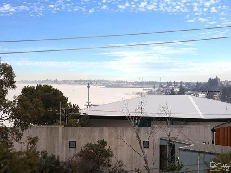 5 Barton Avenue, Marino SA 5049