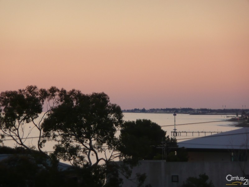 5 Barton Avenue, Marino SA 5049