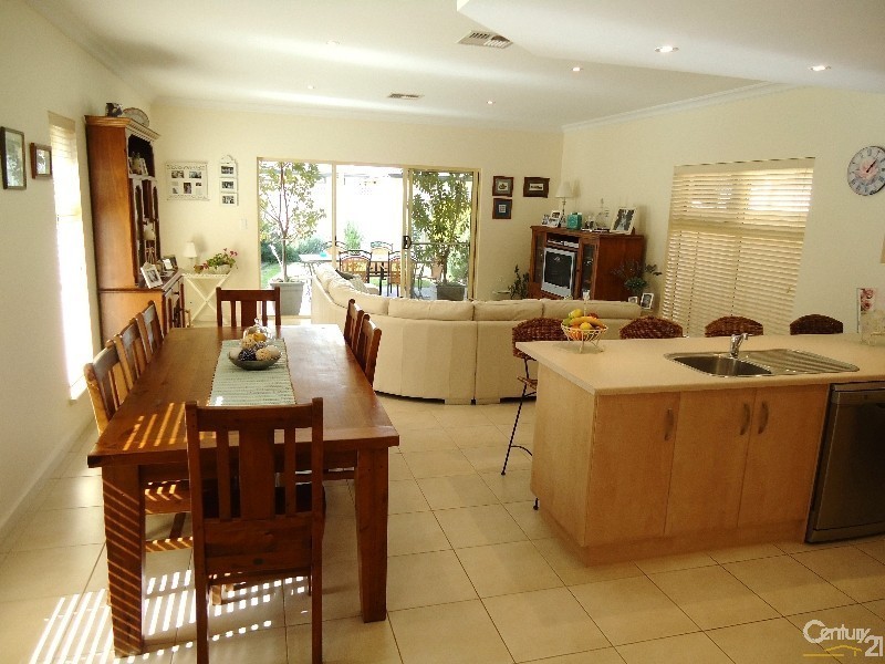 1 Rugby Street, Dover Gardens SA 5048